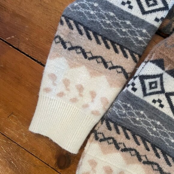 Geometric Fair Isle Knit Sweater - Picture 7 of 9